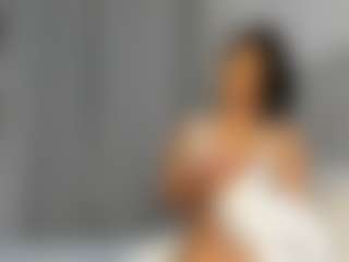 Live cam show with Hot-Mamacitah - Smoking on Camsoda