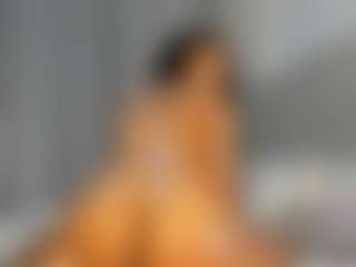 Hot-Mamacitah's Live Sex Cam Show