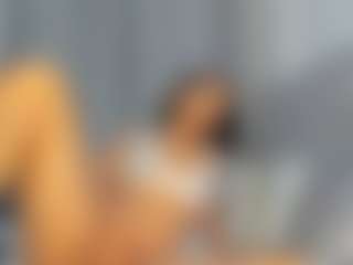 Hot-Mamacitah's Live Sex Cam Show