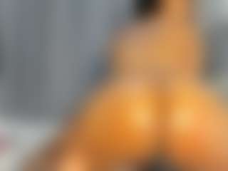 Hot-Mamacitah's Live Sex Cam Show