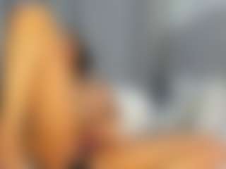 Live cam show with Hot-Mamacitah - Spoiled on Camming Site