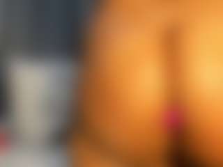 Hot-Mamacitah's Live Sex Cam Show