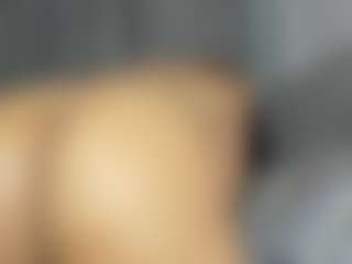 Hot-Mamacitah's Live Sex Cam Show