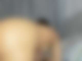 Live cam show with Hot-Mamacitah - Skinny on Camsoda