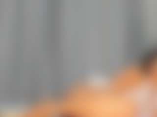 Live cam show with Hot-Mamacitah - Black Blowjob on AdultVida.com