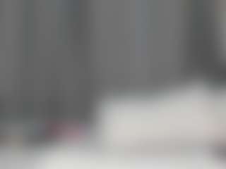 Live cam show with Hot-Mamacitah - Ebony Small Tits on xheatlive.com