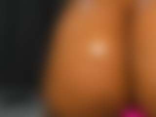 Hot-Mamacitah's Live Sex Cam Show