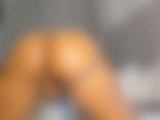 Hot-Mamacitah's Live Sex Cam Show