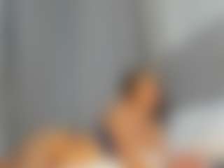 Hot-Mamacitah's Live Sex Cam Show
