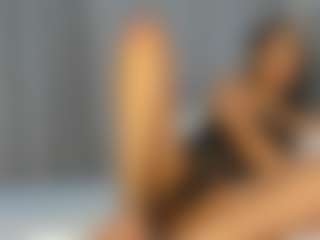 Hot-Mamacitah's Live Sex Cam Show
