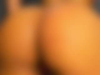 Hot-Mamacitah's Live Sex Cam Show