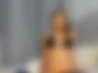 Hot-Mamacitah's Live Sex Cam Show