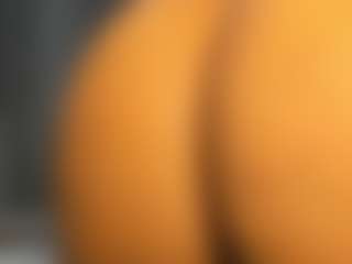 Hot-Mamacitah's Live Sex Cam Show