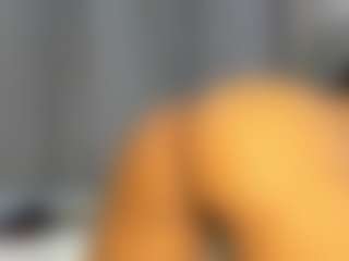 Hot-Mamacitah's Live Sex Cam Show