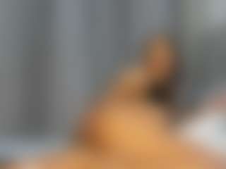 Hot-Mamacitah's Live Sex Cam Show