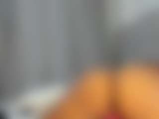 Hot-Mamacitah's Live Sex Cam Show