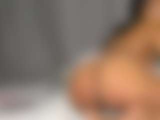 Hot-Mamacitah's Live Sex Cam Show
