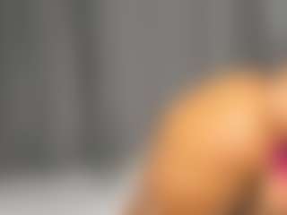 Hot-Mamacitah's Live Sex Cam Show