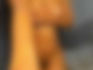 Hot-Mamacitah's Live Sex Cam Show