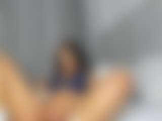 Hot-Mamacitah's Live Sex Cam Show