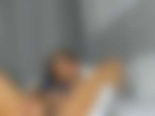 Hot-Mamacitah's Live Sex Cam Show