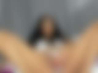 Hot-Mamacitah's Live Sex Cam Show