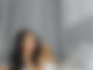 Live cam show with Hot-Mamacitah - Facial Piercings on Mixed Magazine Live