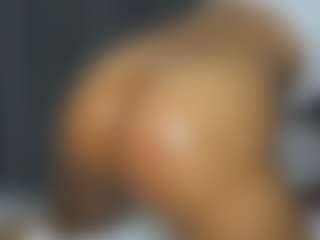 Hot-Mamacitah's Live Sex Cam Show