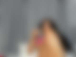 Live cam show with Hot-Mamacitah - Strip on Camsoda