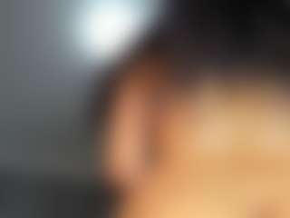 Hot-Mamacitah's Live Sex Cam Show