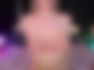 Live cam show with LylaYeess - Green Eyes on Milfs Live