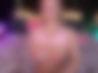 Live cam show with LylaYeess - Blonde Hair on justonemore.cc