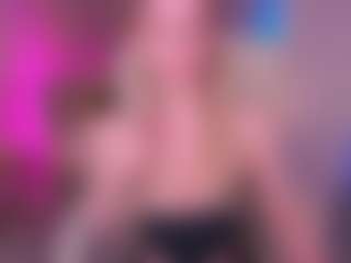 Live cam show with LylaYeess - Bikini on Camsoda