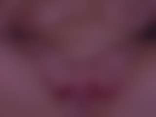 Live cam show with LylaYeess - Skinny on Camming Site
