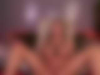 Live cam show with LylaYeess - Handjob on Mixed Magazine Live