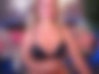 Live cam show with LylaYeess - Drinking on Nude Live Now