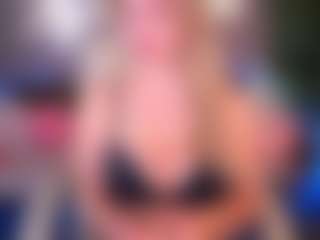 Live cam show with LylaYeess - Tease Blonde Hair on sexylivex.com