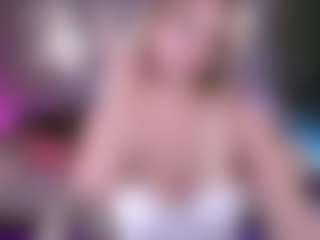 Live cam show with LylaYeess - Fuck Machine on Camsoda