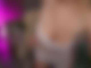 LylaYeess's Live Sex Cam Show