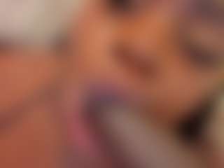 Live cam show with AdaBennett - Lovense on live18s.com