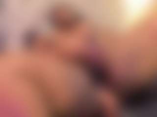 Live cam show with AdaBennett - No Smoking on studioflirtlive.com