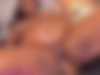 Live cam show with AdaBennett - BBW on Streamer API
