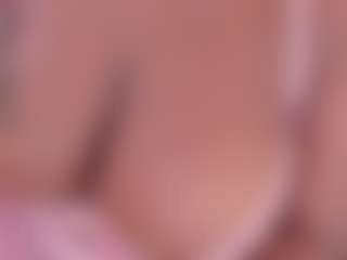 Live cam show with AdaBennett - Ebony Big Tits on StripNow