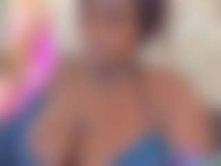Live cam show with AdaBennett - Black HD on Camsoda