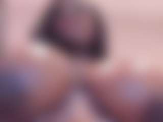 Spettacolo in cam dal vivo con AdaBennett - BBW su Camsoda