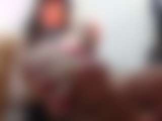 Live cam show with FeetAmatistaQueenz - Blonde Hair on Mixed Magazine Live