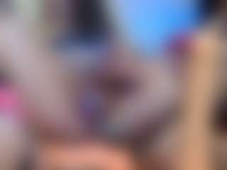 Live cam show with FeetAmatistaQueenz - Small Tits on Camsoda