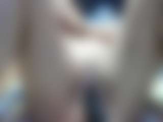 Live cam show with kattysquirt - Flashing on Dolls Live