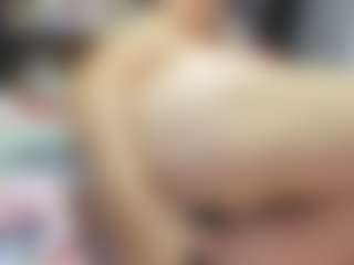 Live cam show with kattysquirt - Brown Eyes on Camsoda