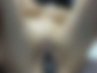 Live cam show with kattysquirt - Athletic on CamClone